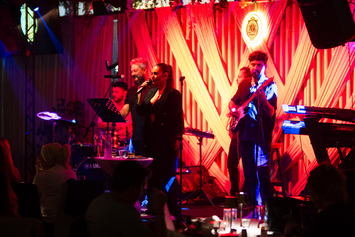 Canlı Müzik Eşliğinde Akşamlar