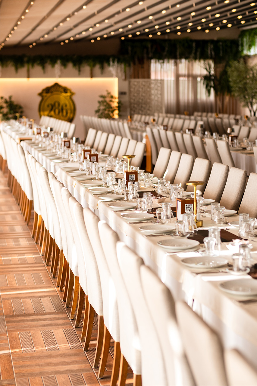 Kalabalık Sofralar İçin Geniş Alanlar, Keyifli Anlar