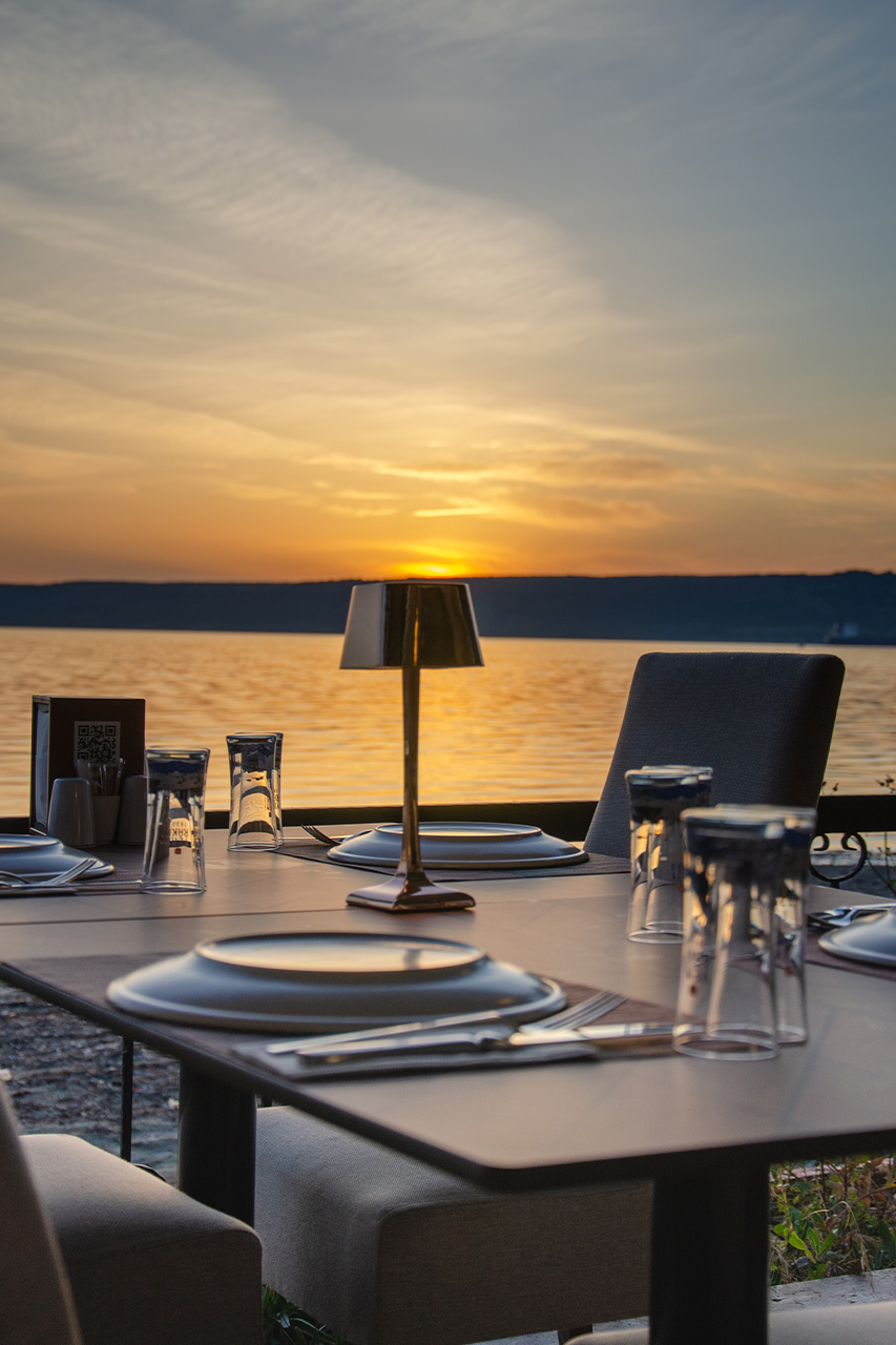 Çanakkale’de Deniz Manzaralı Restoran Deneyimi Yaşamak İsteyenlere